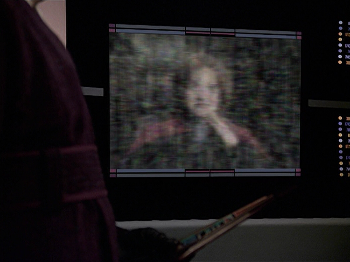 extant_StarTrek_VOY_6x21-LiveFastAndProsper_00879.jpg