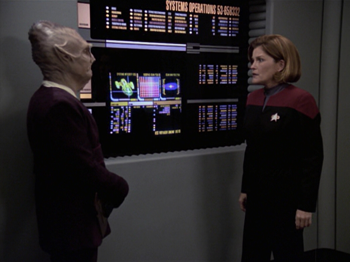 extant_StarTrek_VOY_6x21-LiveFastAndProsper_00907.jpg