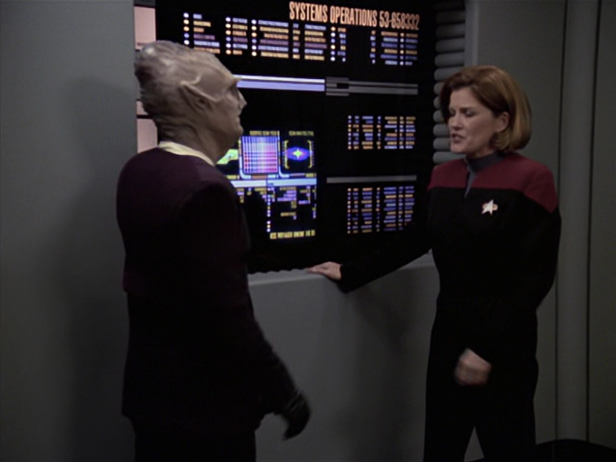 extant_StarTrek_VOY_6x21-LiveFastAndProsper_00912.jpg