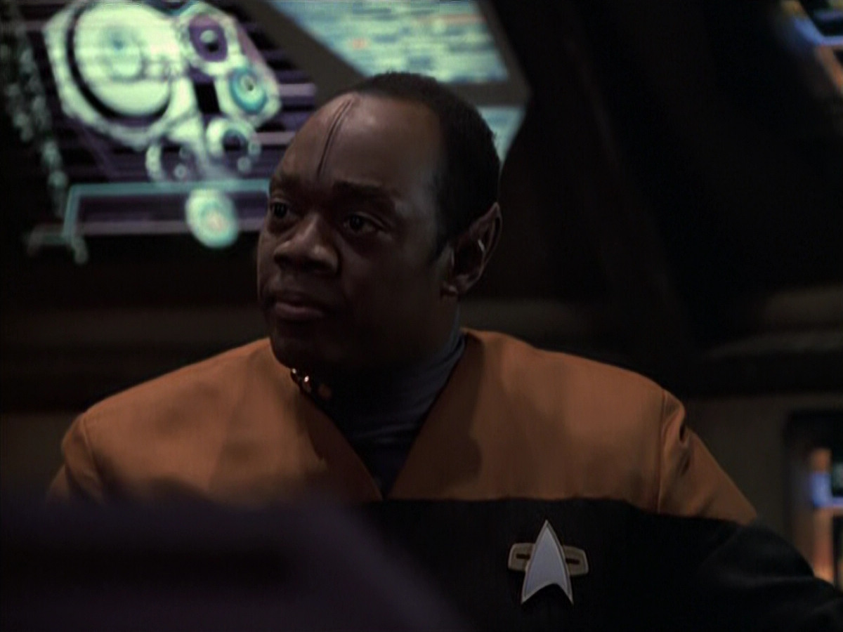 extant_StarTrek_VOY_6x21-LiveFastAndProsper_02223.jpg