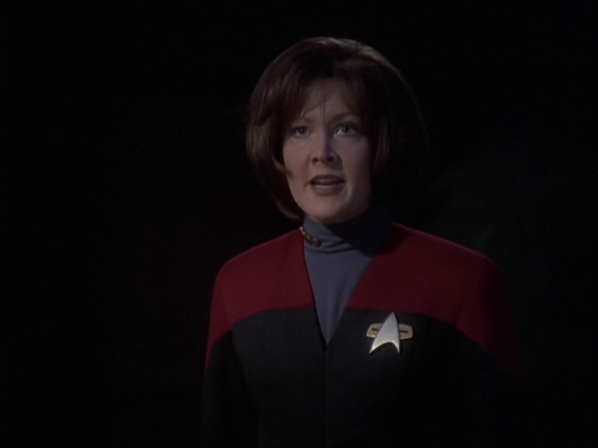 extant_StarTrek_VOY_6x21-LiveFastAndProsper_02245.jpg
