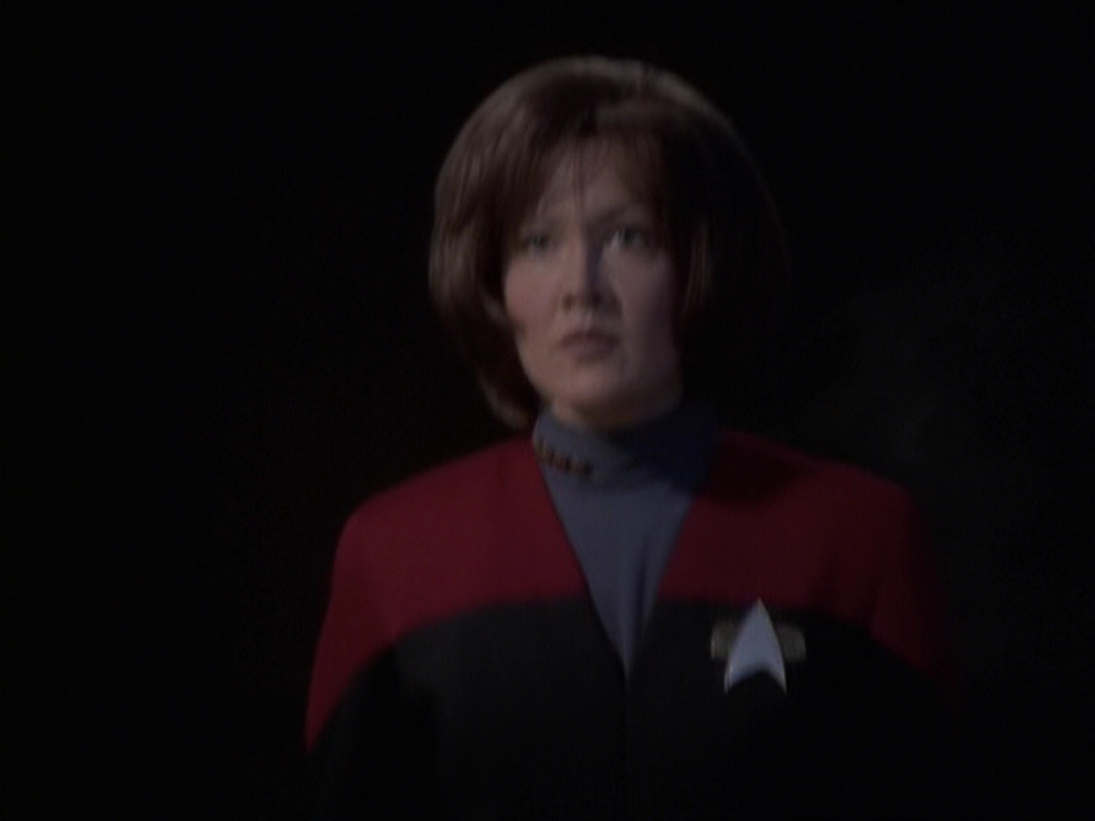 extant_StarTrek_VOY_6x21-LiveFastAndProsper_02251.jpg