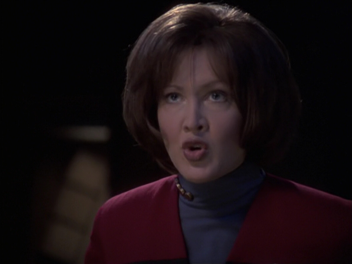 extant_StarTrek_VOY_6x21-LiveFastAndProsper_02257.jpg