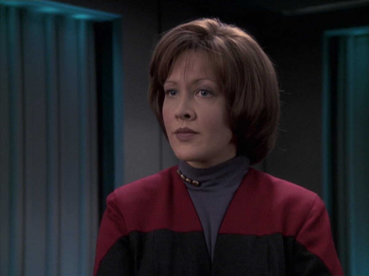 extant_StarTrek_VOY_6x21-LiveFastAndProsper_02553.jpg