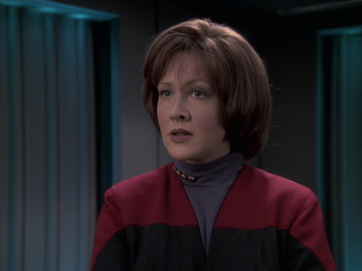 extant_StarTrek_VOY_6x21-LiveFastAndProsper_02557.jpg