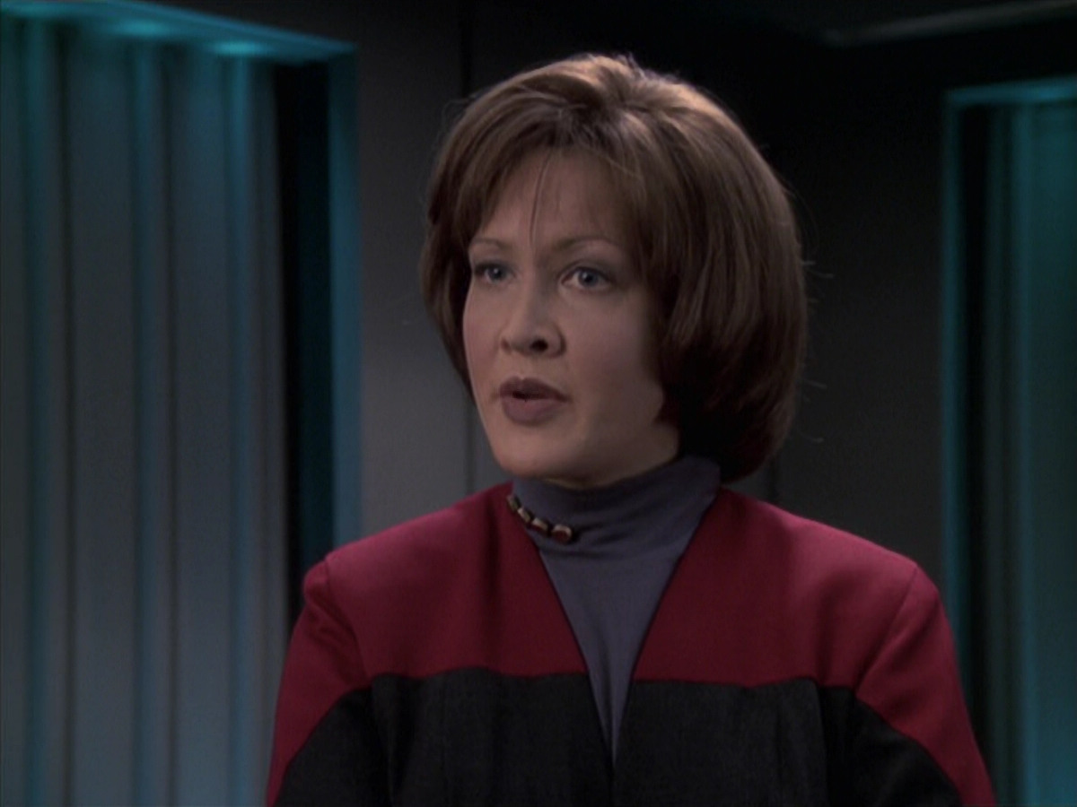 extant_StarTrek_VOY_6x21-LiveFastAndProsper_02559.jpg