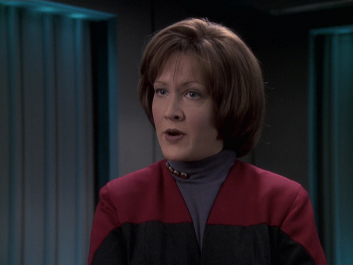 extant_StarTrek_VOY_6x21-LiveFastAndProsper_02561.jpg