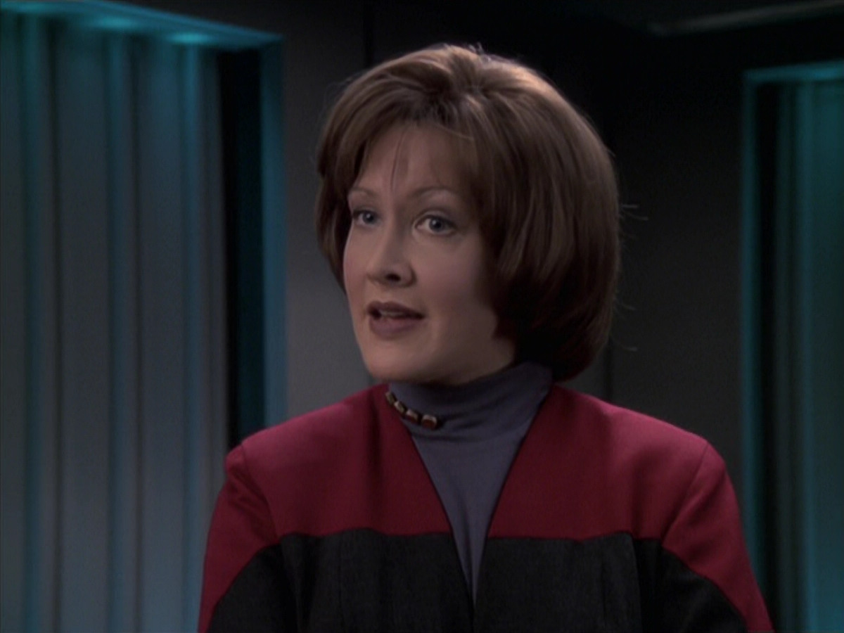 extant_StarTrek_VOY_6x21-LiveFastAndProsper_02595.jpg