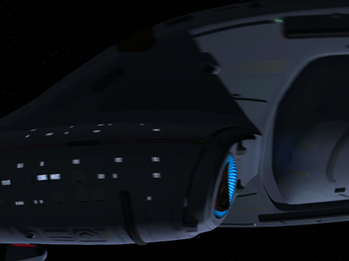 extant_StarTrek_VOY_6x21-LiveFastAndProsper_02699.jpg