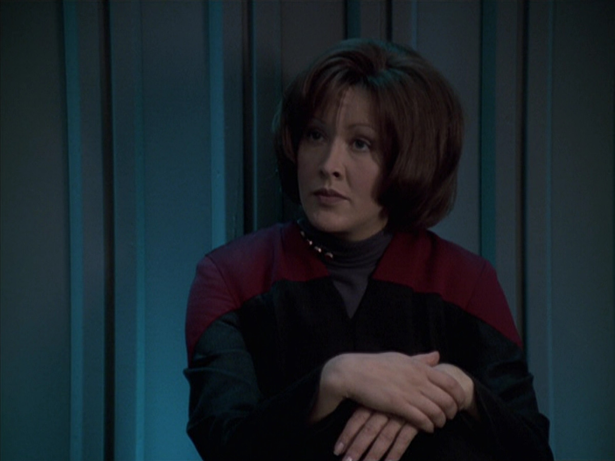 extant_StarTrek_VOY_6x21-LiveFastAndProsper_02768.jpg
