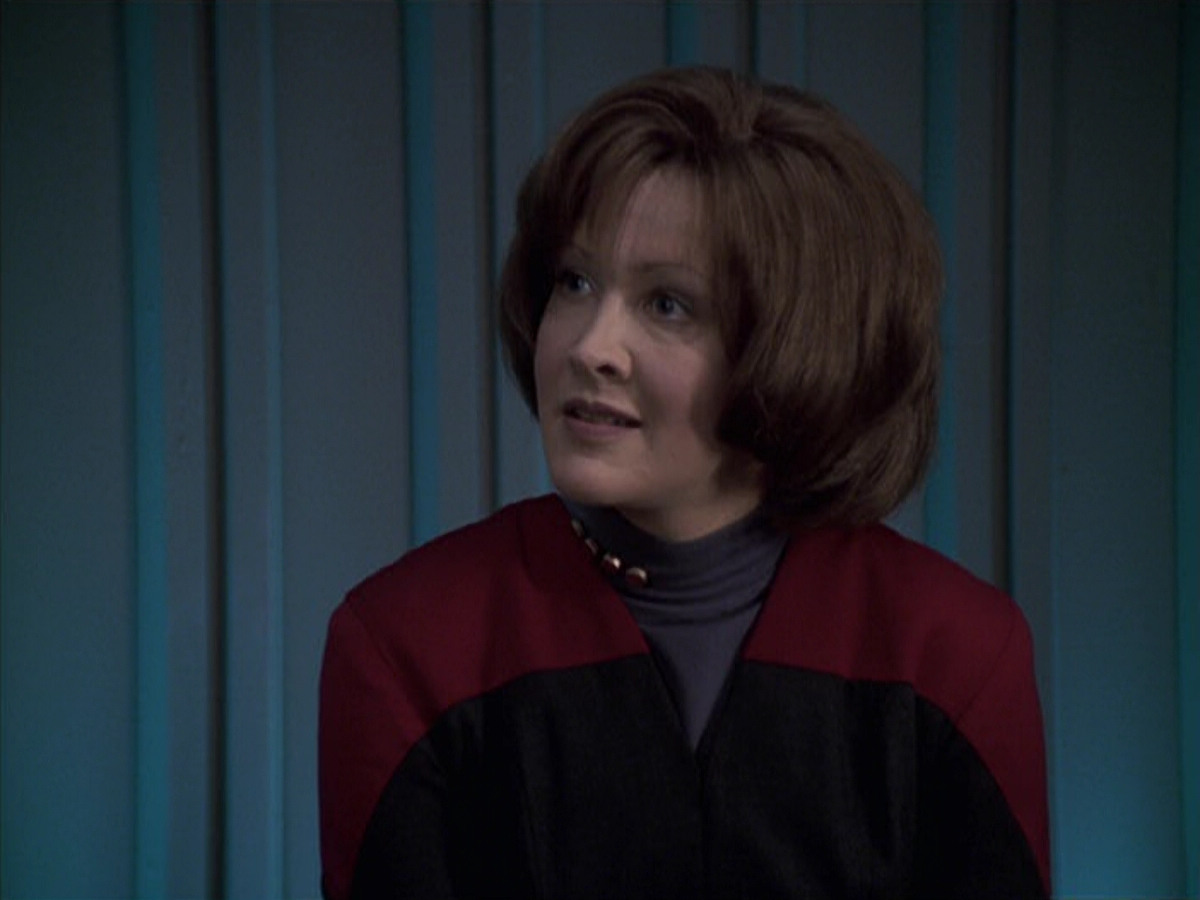 extant_StarTrek_VOY_6x21-LiveFastAndProsper_02816.jpg