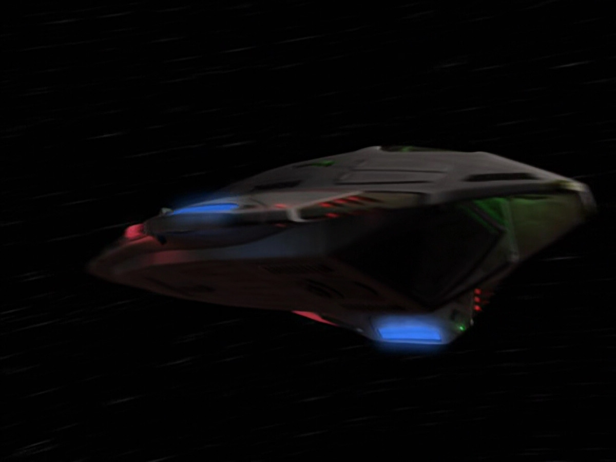extant_StarTrek_VOY_6x21-LiveFastAndProsper_03061.jpg