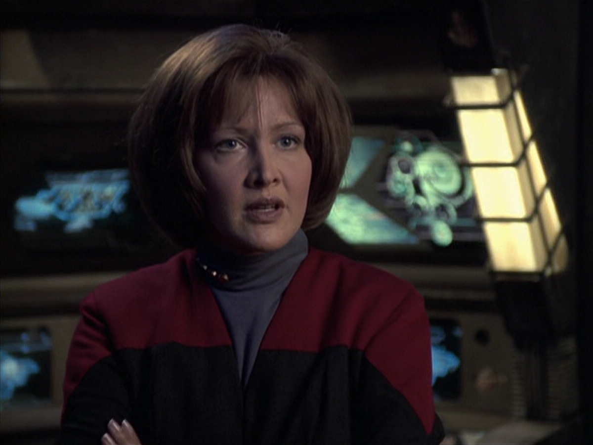 extant_StarTrek_VOY_6x21-LiveFastAndProsper_03324.jpg