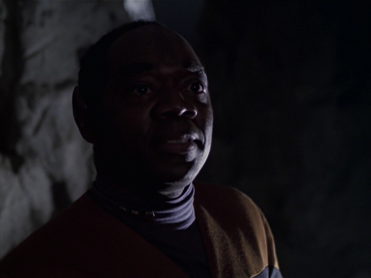 extant_StarTrek_VOY_6x21-LiveFastAndProsper_03468.jpg