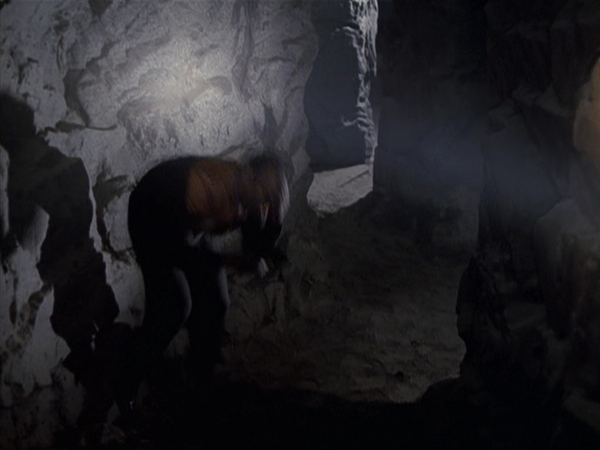 extant_StarTrek_VOY_6x21-LiveFastAndProsper_03492.jpg