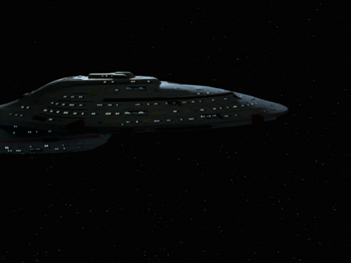 extant_StarTrek_VOY_6x21-LiveFastAndProsper_03553.jpg