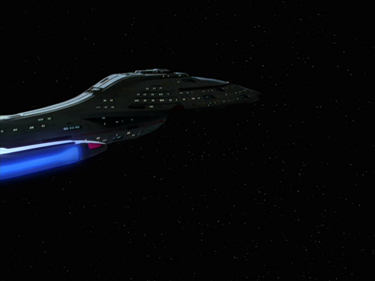 extant_StarTrek_VOY_6x21-LiveFastAndProsper_03558.jpg
