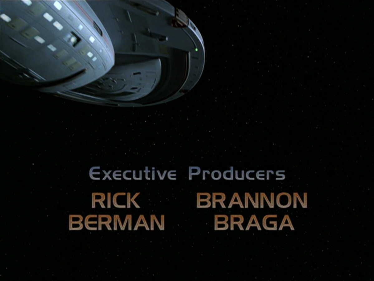 extant_StarTrek_VOY_6x21-LiveFastAndProsper_03632.jpg