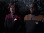 extant_StarTrek_VOY_6x21-LiveFastAndProsper_00262.jpg