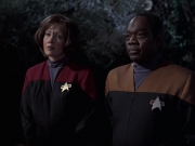 extant_StarTrek_VOY_6x21-LiveFastAndProsper_00283.jpg