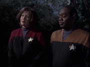 extant_StarTrek_VOY_6x21-LiveFastAndProsper_00288.jpg