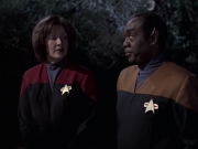 extant_StarTrek_VOY_6x21-LiveFastAndProsper_00294.jpg