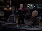 extant_StarTrek_VOY_6x21-LiveFastAndProsper_00418.jpg