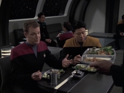 extant_StarTrek_VOY_6x21-LiveFastAndProsper_00665.jpg