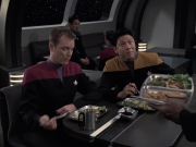 extant_StarTrek_VOY_6x21-LiveFastAndProsper_00680.jpg