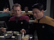 Filename=extant_StarTrek_VOY_6x21-LiveFastAndProsper_00718.jpg
Filesize=163KiB
Dimensions=1200x900
Date added=Jan 03, 2020 extant_StarTrek_VOY_6x21-LiveFastAndProsper_00718.jpg