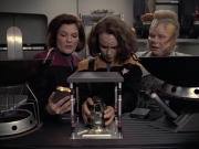 extant_StarTrek_VOY_6x21-LiveFastAndProsper_00763.jpg