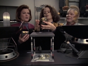extant_StarTrek_VOY_6x21-LiveFastAndProsper_00772.jpg
