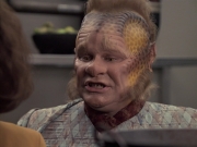 extant_StarTrek_VOY_6x21-LiveFastAndProsper_00781.jpg