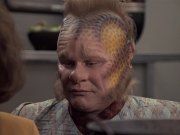 extant_StarTrek_VOY_6x21-LiveFastAndProsper_00797.jpg