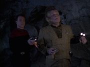 extant_StarTrek_VOY_6x21-LiveFastAndProsper_01078.jpg