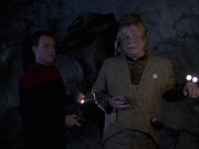 extant_StarTrek_VOY_6x21-LiveFastAndProsper_01099.jpg