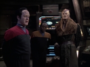 Filename=extant_StarTrek_VOY_6x21-LiveFastAndProsper_01800.jpg
Filesize=172KiB
Dimensions=1200x900
Date added=Jan 03, 2020 extant_StarTrek_VOY_6x21-LiveFastAndProsper_01800.jpg