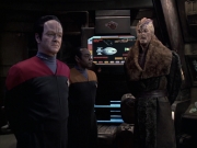 Filename=extant_StarTrek_VOY_6x21-LiveFastAndProsper_01802.jpg
Filesize=168KiB
Dimensions=1200x900
Date added=Jan 03, 2020 extant_StarTrek_VOY_6x21-LiveFastAndProsper_01802.jpg
