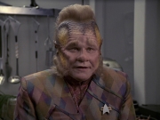 extant_StarTrek_VOY_6x21-LiveFastAndProsper_01918.jpg
