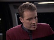 extant_StarTrek_VOY_6x21-LiveFastAndProsper_01939.jpg