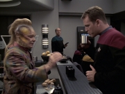 Filename=extant_StarTrek_VOY_6x21-LiveFastAndProsper_01978.jpg
Filesize=189KiB
Dimensions=1200x900
Date added=Jan 03, 2020 extant_StarTrek_VOY_6x21-LiveFastAndProsper_01978.jpg