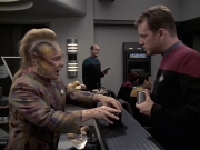 Filename=extant_StarTrek_VOY_6x21-LiveFastAndProsper_01982.jpg
Filesize=194KiB
Dimensions=1200x900
Date added=Jan 03, 2020 extant_StarTrek_VOY_6x21-LiveFastAndProsper_01982.jpg