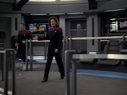 extant_StarTrek_VOY_6x21-LiveFastAndProsper_02204.jpg
