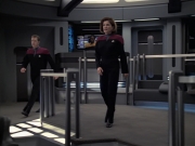 extant_StarTrek_VOY_6x21-LiveFastAndProsper_02205.jpg