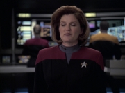 extant_StarTrek_VOY_6x21-LiveFastAndProsper_02284.jpg