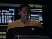 extant_StarTrek_VOY_6x21-LiveFastAndProsper_02300.jpg