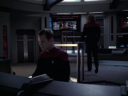 extant_StarTrek_VOY_6x21-LiveFastAndProsper_02305.jpg
