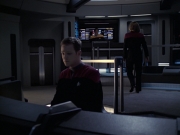 extant_StarTrek_VOY_6x21-LiveFastAndProsper_02306.jpg