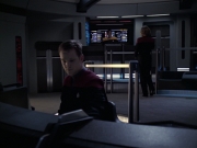 extant_StarTrek_VOY_6x21-LiveFastAndProsper_02307.jpg