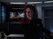 extant_StarTrek_VOY_6x21-LiveFastAndProsper_02318.jpg